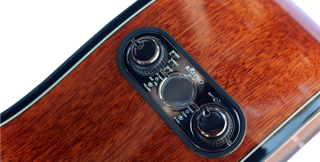 Båndløs klassisk guitar CP-4 — detalje af Justpro DP S2-betjeningspanelet